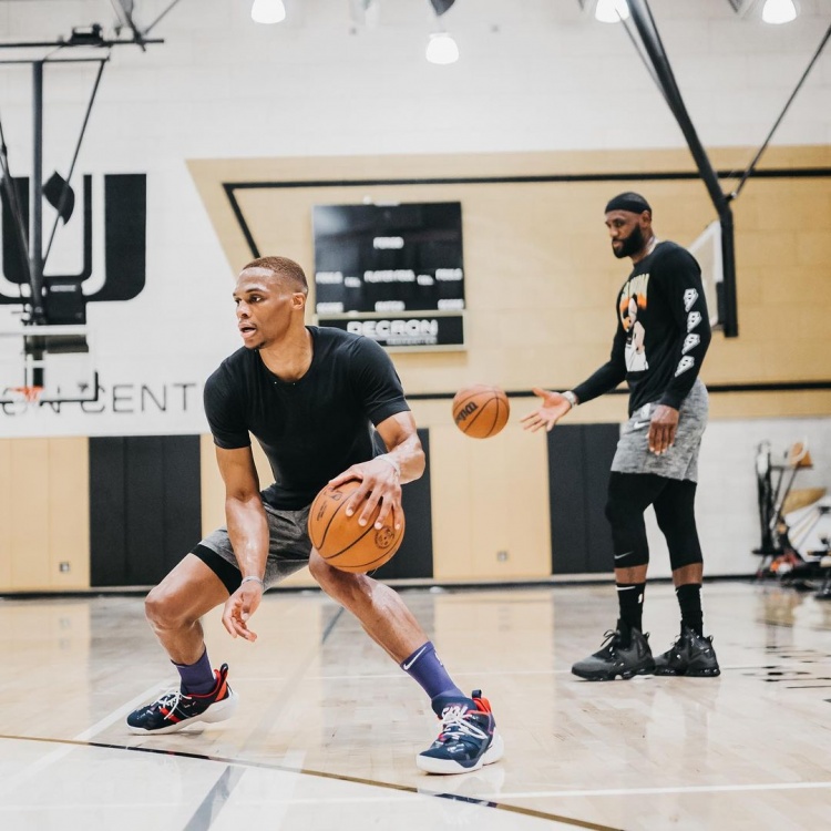 曾让詹姆斯 曾让詹姆斯