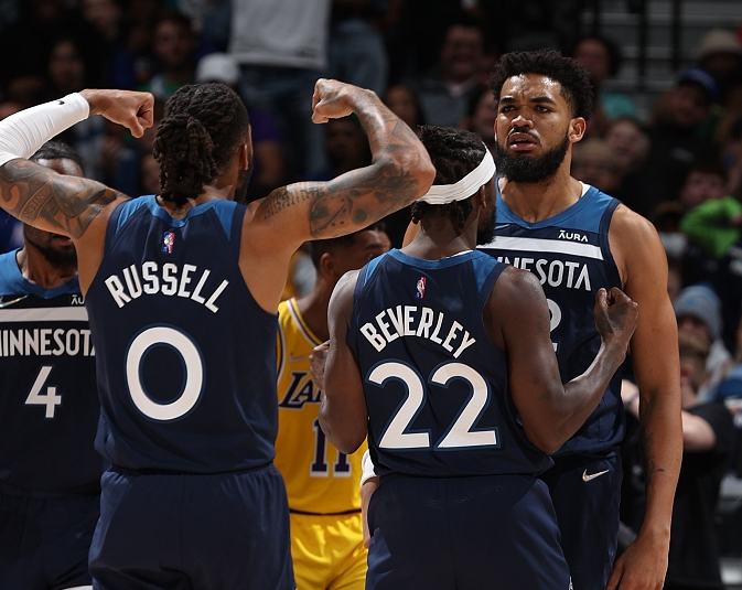 少数族裔青 少数族裔青